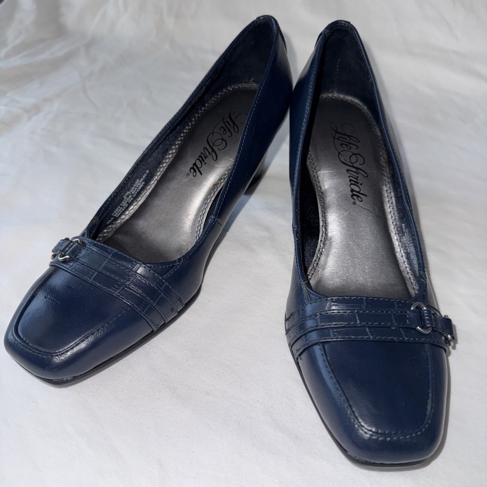 LifeStride Fritter Navy Blue Block Heel Square Toe Pumps Shoes Size 5M